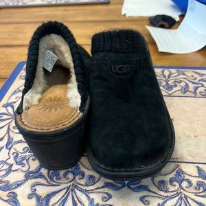 UGG Clogs black Never worn, Size 8